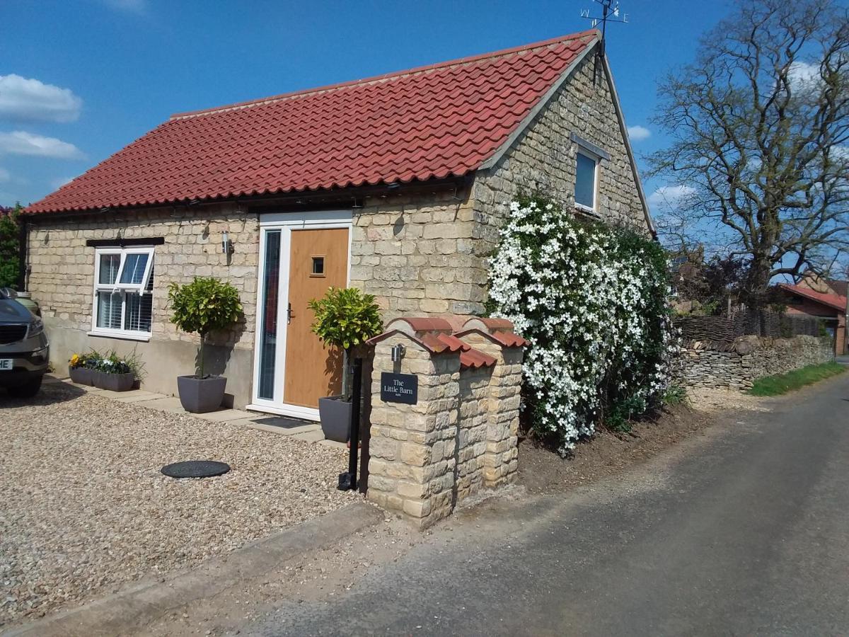 The Little Barn Apartment Carlby Exterior photo
